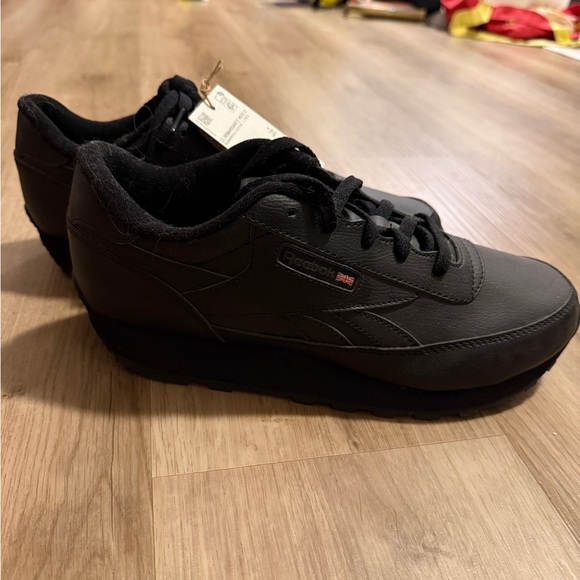 Reebok Women’s Classic Renaissance Black Sneakers - Size 11 Wide - Picture 5 of 6